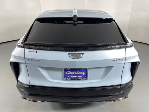 Used 2025 Cadillac Lyriq Sport image 9