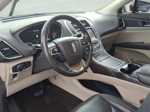 Used 2019 Lincoln Nautilus Select FWD image 7