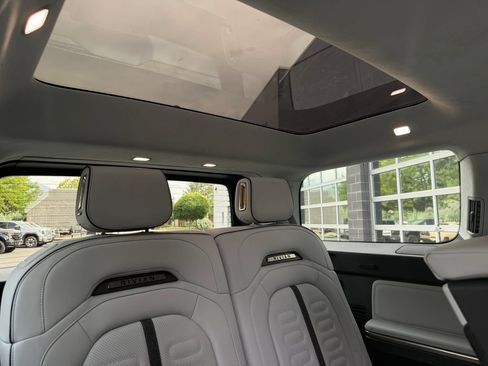 Used 2023 Rivian R1S Adventure AWD/4WD image 49