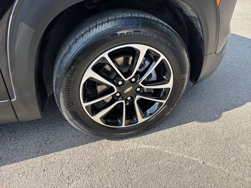 Used 2025 Chevrolet TrailBlazer LT FWD image 28