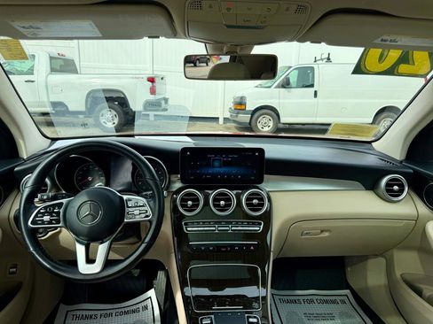 Used 2020 Mercedes-Benz GLC 300 4MATIC image 29