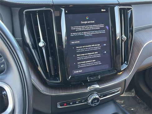 Used 2022 Volvo XC60 B5 Inscription w/ Advanced Package image 28