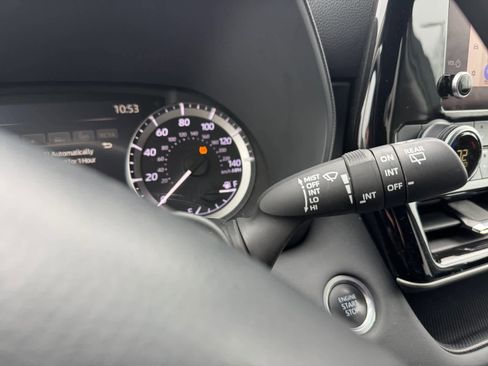 Used 2024 Toyota Highlander XLE image 18