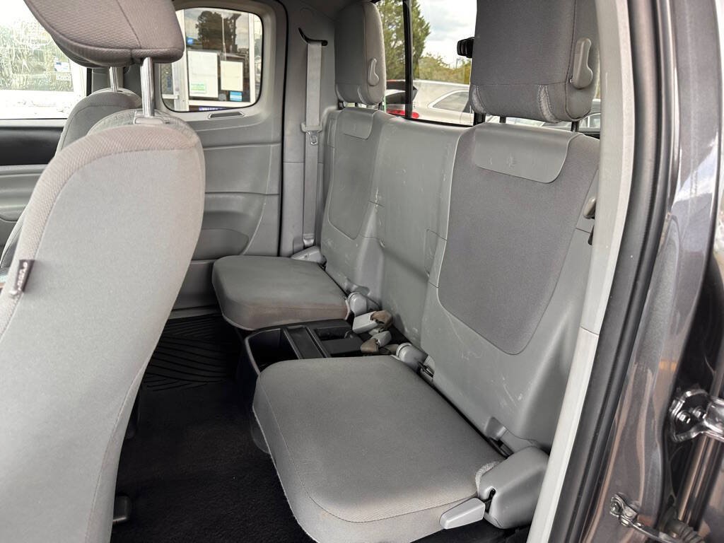 Used 2013 Toyota Tacoma PreRunner w/ SR5 Pkg RWD image 14