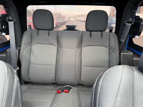 Used 2022 Jeep Wrangler Sport AWD/4WD image 27