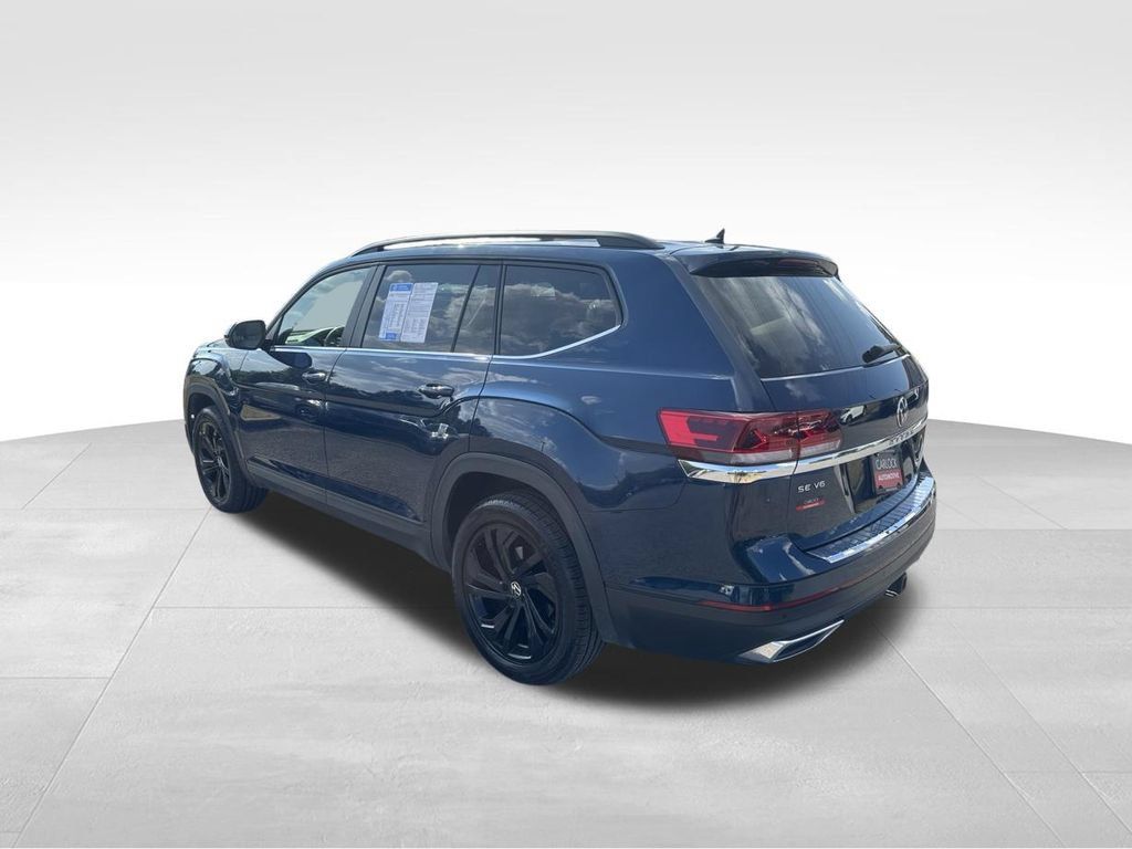 Used 2023 Volkswagen Atlas SE w/ Panoramic Sunroof Package FWD image 6