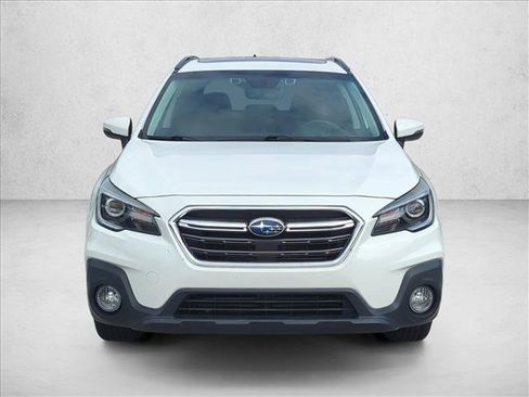 Used 2019 Subaru Outback 2.5i Touring AWD/4WD image 2