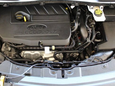 Used 2018 Ford Escape SE w/ SE Sport Appearance Package image 8