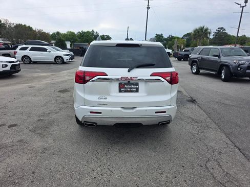 Used 2019 GMC Acadia Denali w/ Technology Package FWD image 3