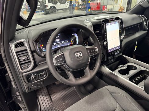 New 2025 RAM 1500 Big Horn image 4