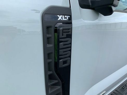 New 2026 Ford F250 XLT w/ XLT Premium Package AWD/4WD image 3