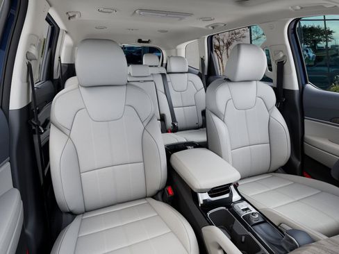 New 2025 Kia Telluride EX image 15