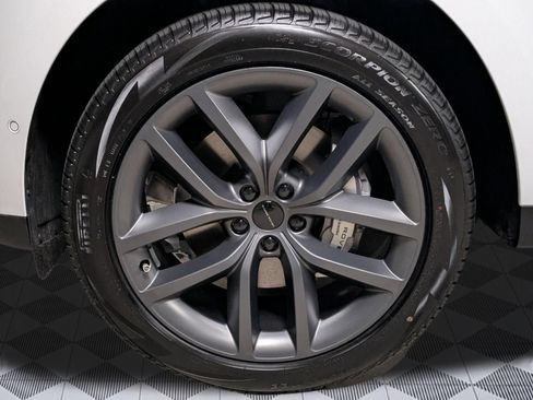 New 2026 Land Rover Range Rover Sport SE AWD/4WD image 9