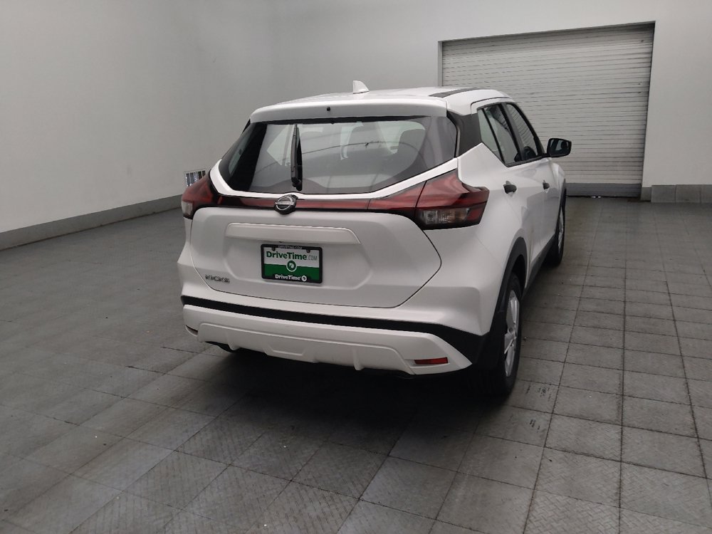 Used 2023 Nissan Kicks S FWD image 9