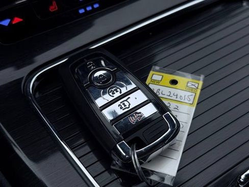 Used 2022 Lincoln Nautilus Reserve AWD/4WD image 46
