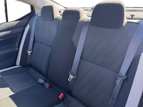 Used 2021 Nissan Versa SV FWD image 13