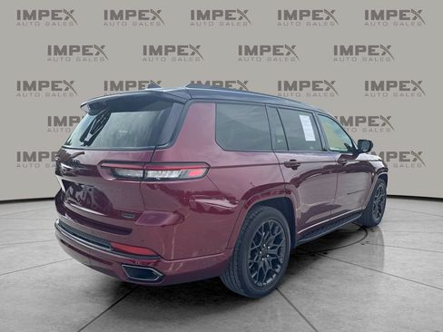 Used 2025 Jeep Grand Cherokee L Summit w/ Advanced Protech Group IV AWD/4WD image 3
