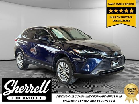 Used 2021 Toyota Venza XLE AWD/4WD image 1