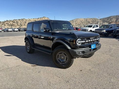 Used 2025 Ford Bronco Outer Banks w/ Sasquatch Package image 1