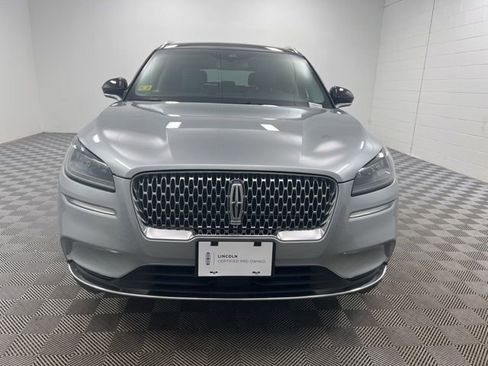 Used 2022 Lincoln Corsair AWD w/ Premium Package image 3