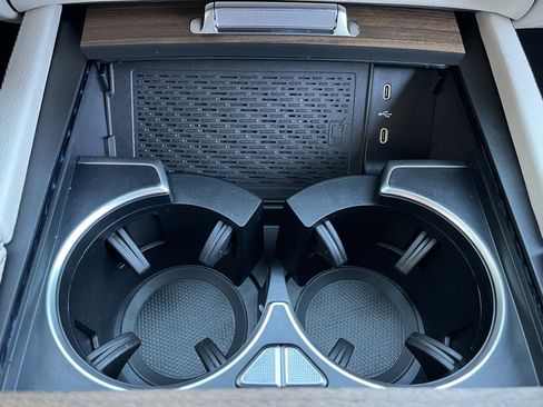 Certified 2024 Mercedes-Benz GLS 450 4MATIC image 42