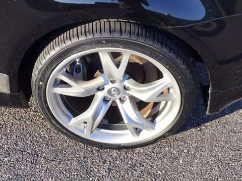 Used 2009 INFINITI G37 Journey w/ Premium Pkg image 9