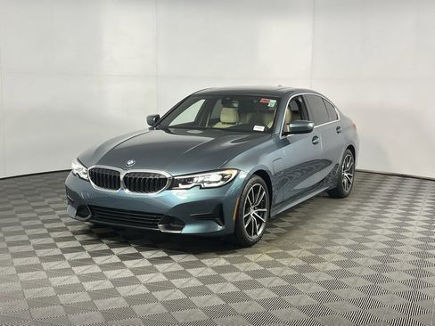 Used 2021 BMW 330e w/ Convenience Package image 3