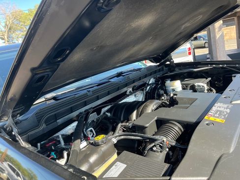 Used 2018 Chevrolet Silverado 1500 LT w/ All Star Edition image 37