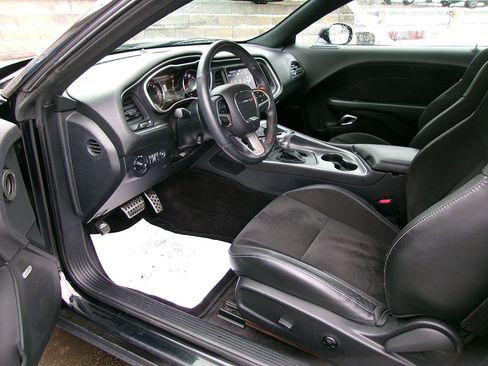 Used 2018 Dodge Challenger GT w/ GT Interior Package image 14