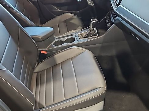 Used 2024 Volkswagen Jetta SE image 12