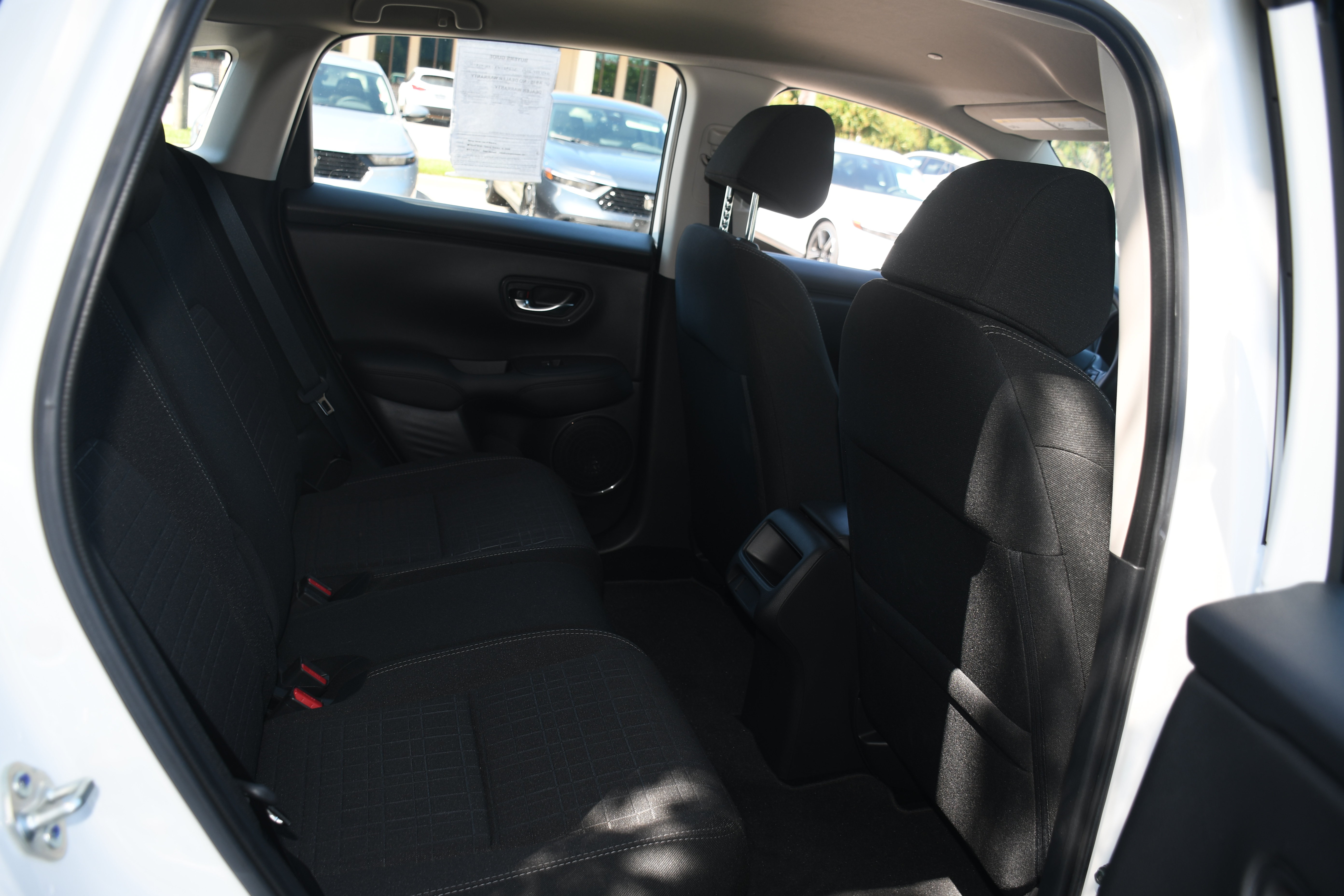 Used 2025 Honda HR-V LX image 17