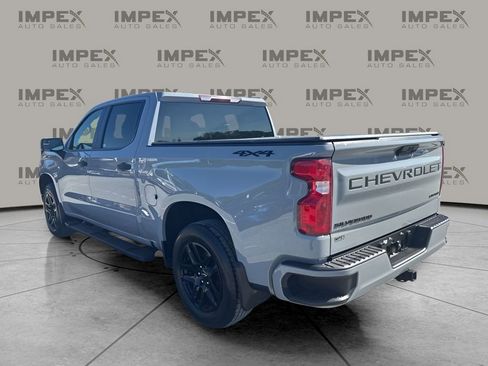 Used 2024 Chevrolet Silverado 1500 Custom w/ Dark Appearance Package AWD/4WD image 3
