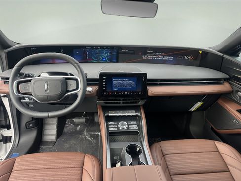 New 2026 Lincoln Nautilus Reserve image 11