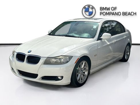 Used 2011 BMW 328i Sedan image 2