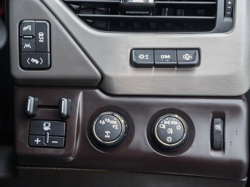 Used 2018 GMC Yukon Denali image 42