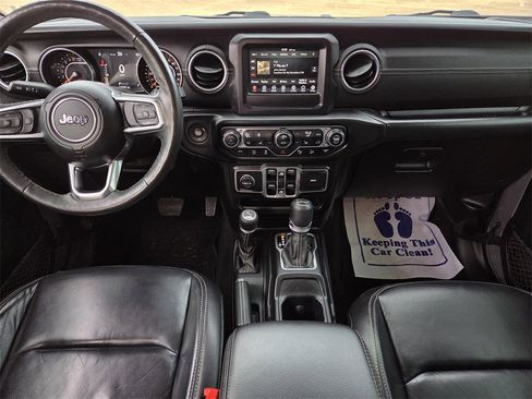 Used 2018 Jeep Wrangler Unlimited Sahara w/ Cold Weather Group image 8