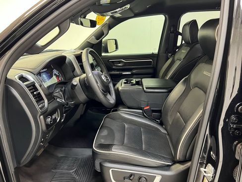 Used 2025 RAM 1500 Laramie AWD/4WD image 15
