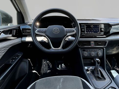 Used 2022 Volkswagen Taos S FWD image 8