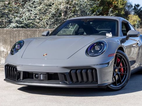 Certified 2025 Porsche 911 Carrera GTS RWD image 7