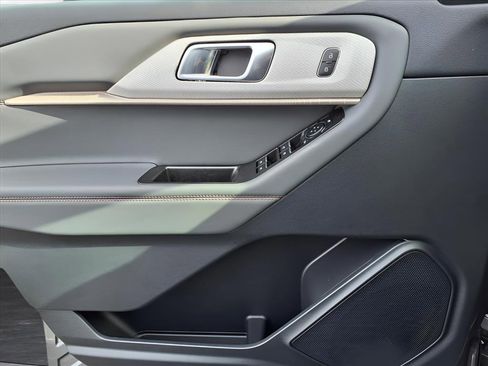 New 2026 Ford Explorer Active image 14