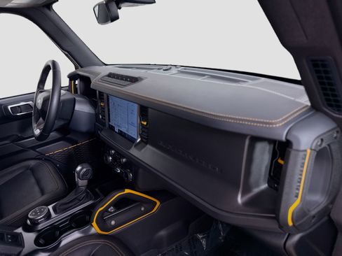 Used 2024 Ford Bronco Badlands image 31
