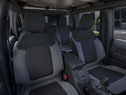 New 2025 Ford Bronco 4-Door image 10
