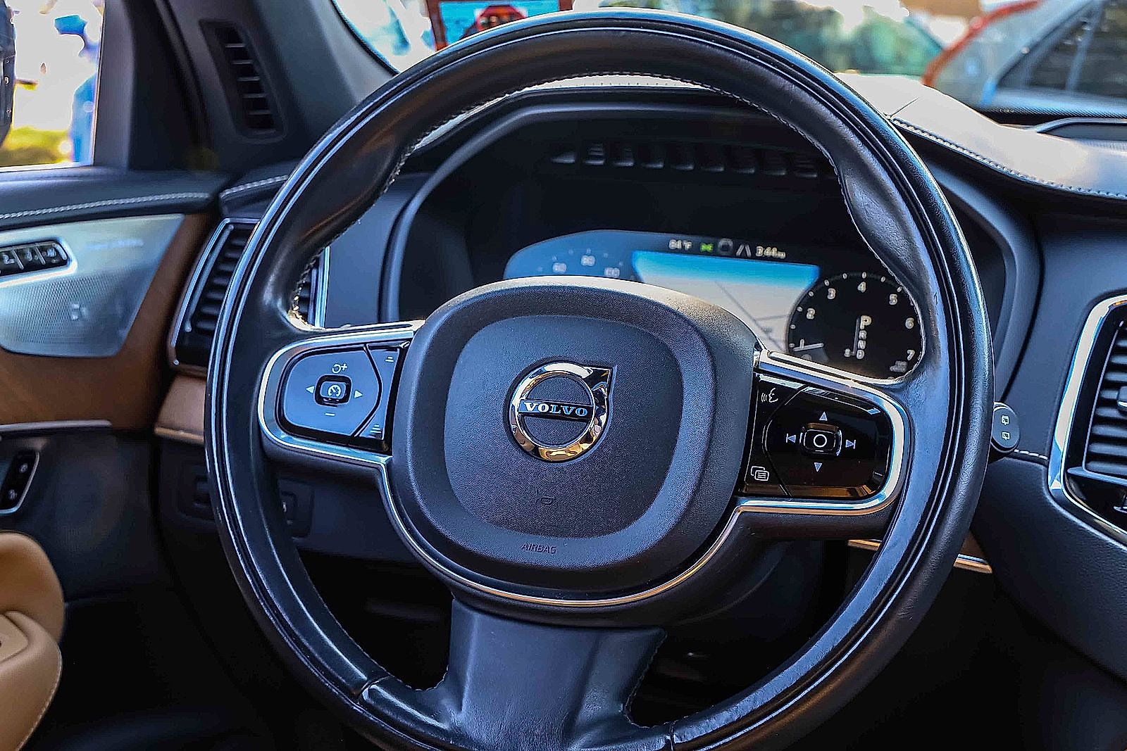 Used 2018 Volvo XC90 T6 Inscription w/ Convenience Package AWD/4WD image 13