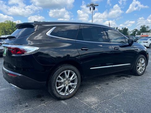 Used 2023 Buick Enclave Premium w/ Experience Buick Package FWD image 3