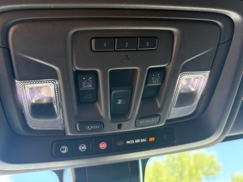 Used 2021 GMC Sierra 3500 Denali w/ Denali Ultimate Package AWD/4WD image 25