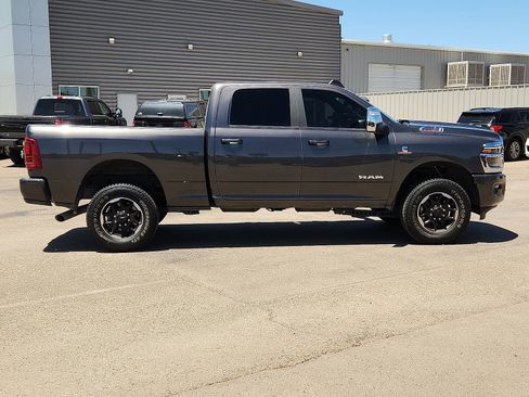Used 2026 RAM 2500 Laramie AWD/4WD image 5