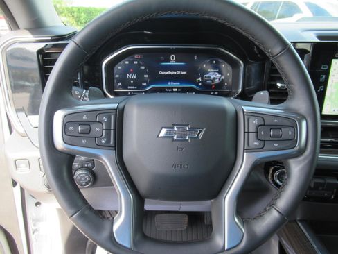 Used 2025 Chevrolet Silverado 1500 LT Trail Boss w/ Convenience Package II image 22