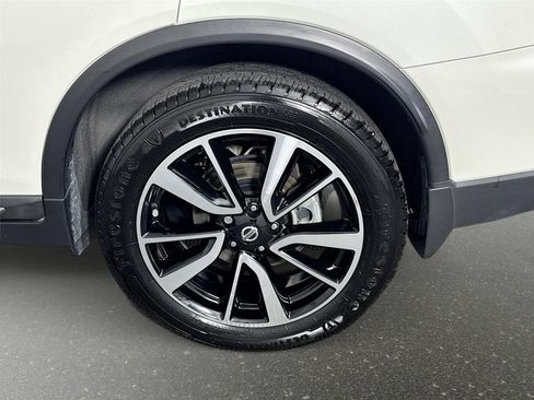 Used 2020 Nissan Rogue SL w/ Premium Package FWD image 32