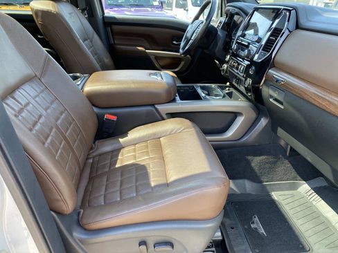 Used 2023 Nissan Titan Platinum Reserve w/ Moonroof Package AWD/4WD image 27
