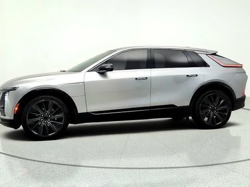 Used 2024 Cadillac Lyriq Sport AWD/4WD image 8